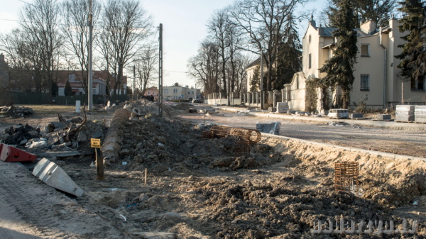 Do końca miesiąca wykonawca ma położyć nawierzchnie na drogach dojazdowych do wiaduktów i trasy S8